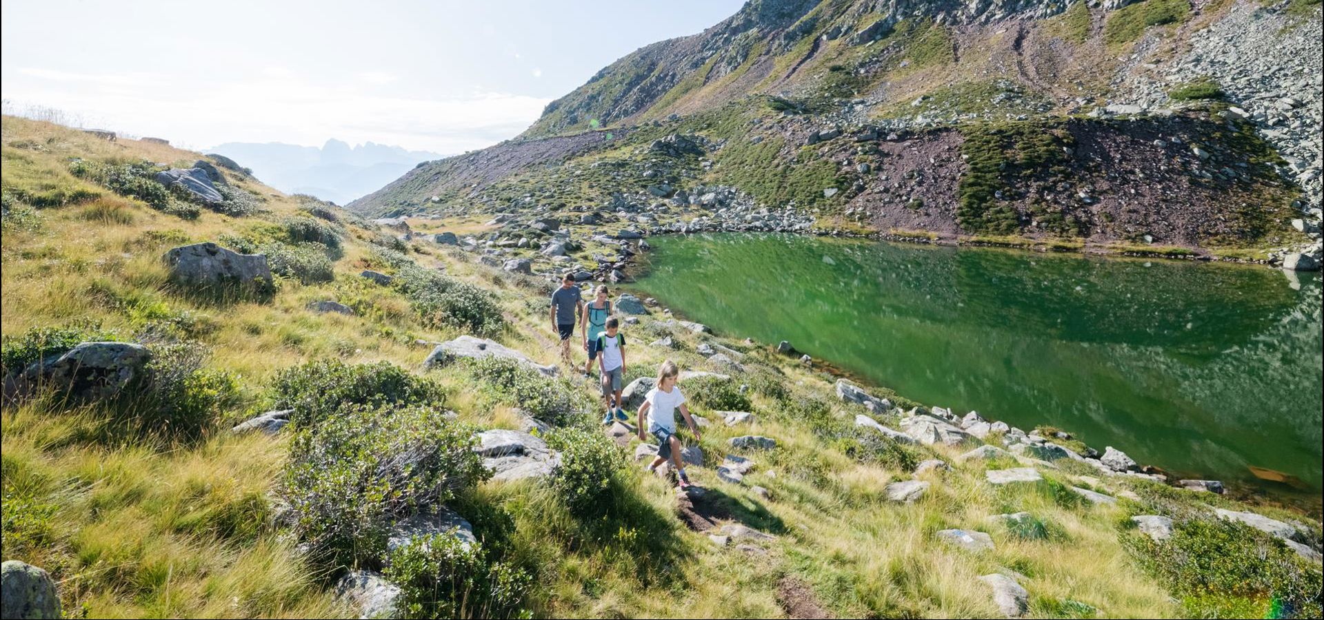 familie-wandern-idm07459hawi